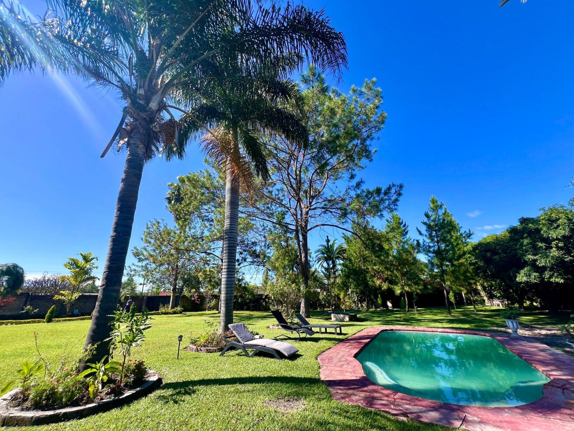 Summerfields & Gardens Lodge Kitwe Exteriör bild