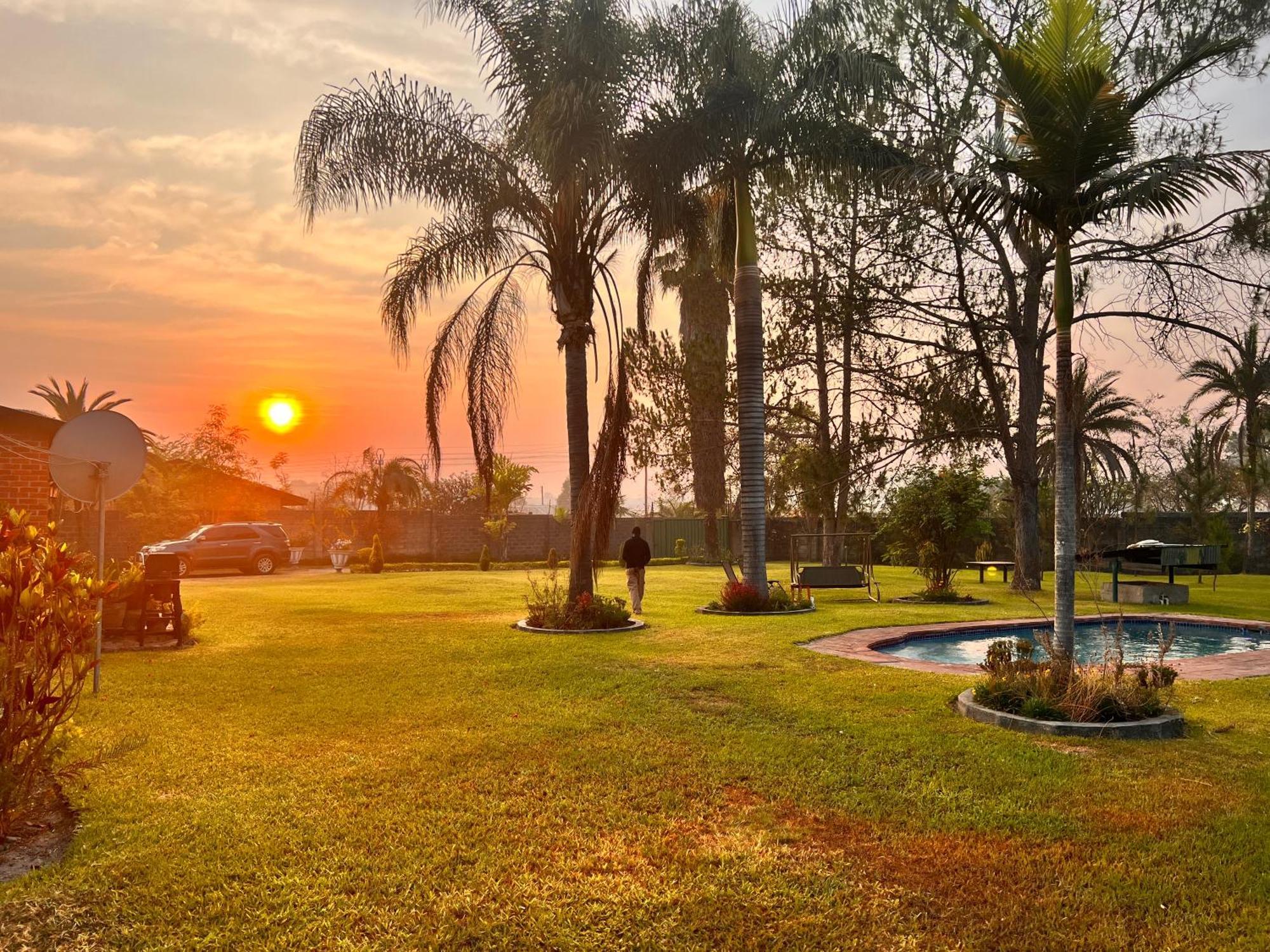 Summerfields & Gardens Lodge Kitwe Exteriör bild